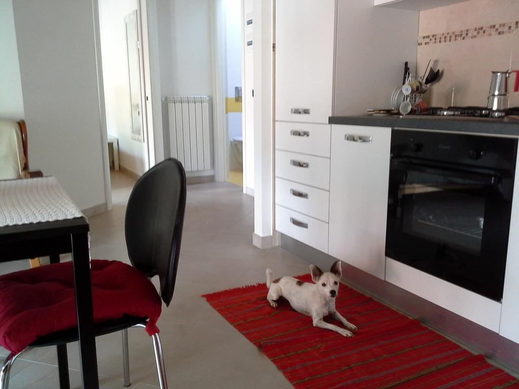 Casa Vacanze The Flea'S Home Фонді Номер фото